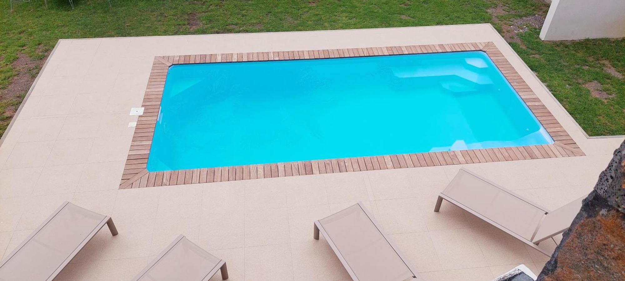 Canari Waterfront Villas Roches Noires Exterior photo