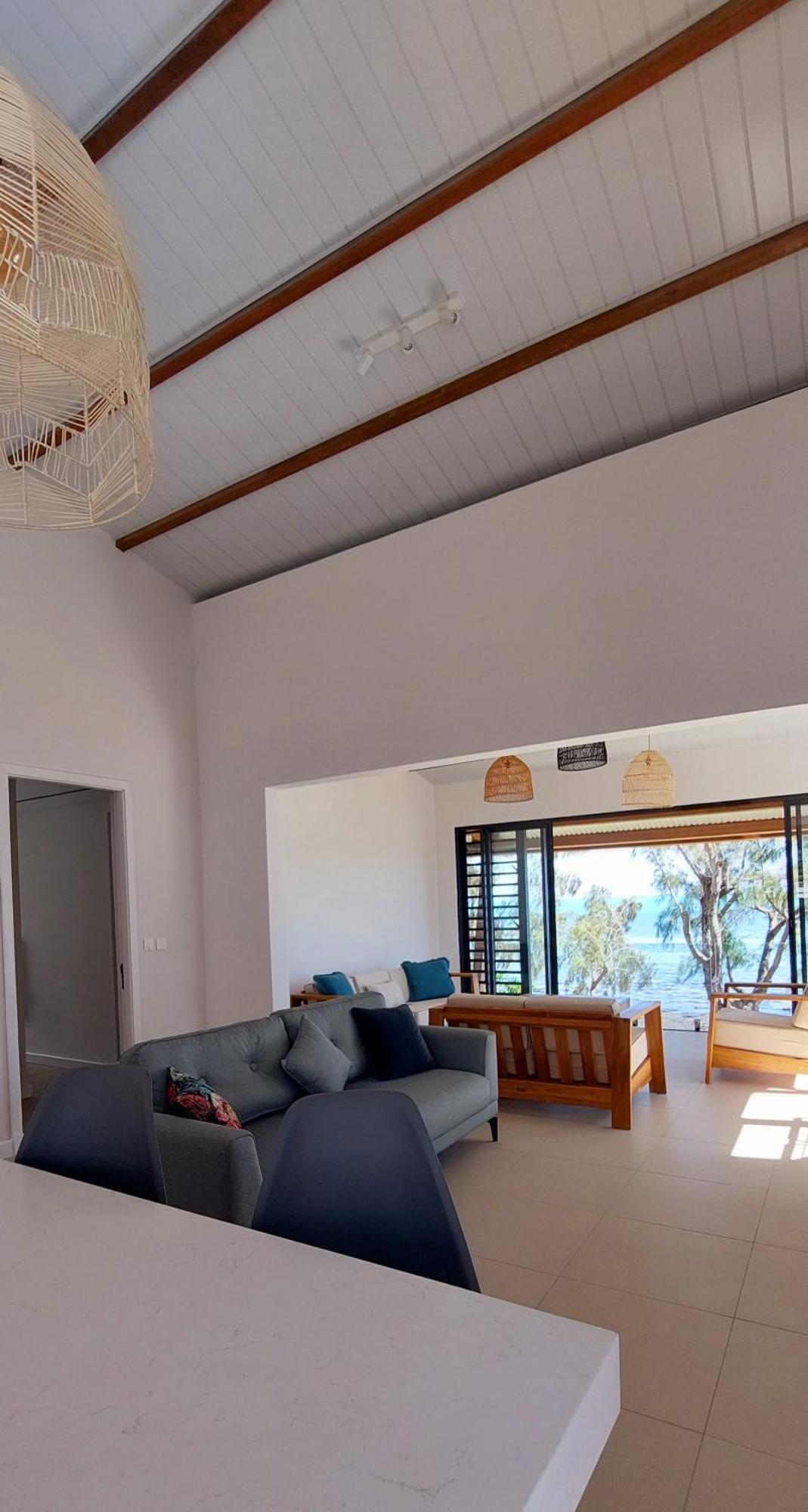 Canari Waterfront Villas Roches Noires Exterior photo