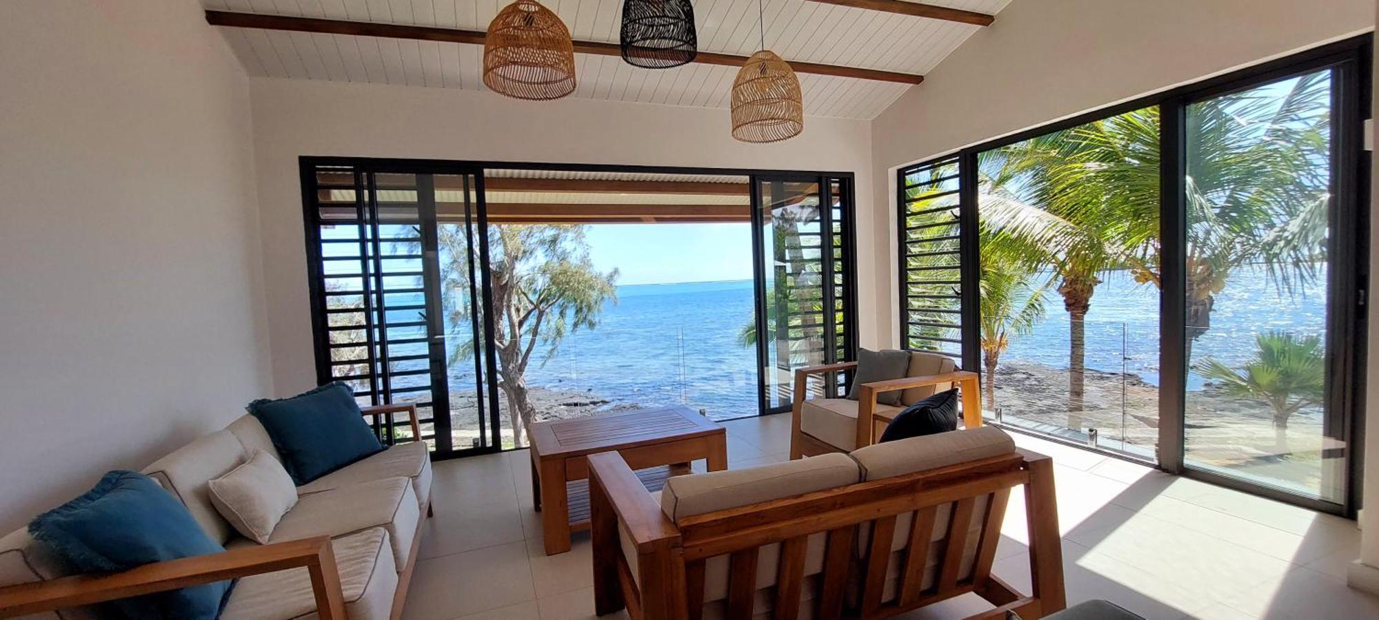 Canari Waterfront Villas Roches Noires Exterior photo