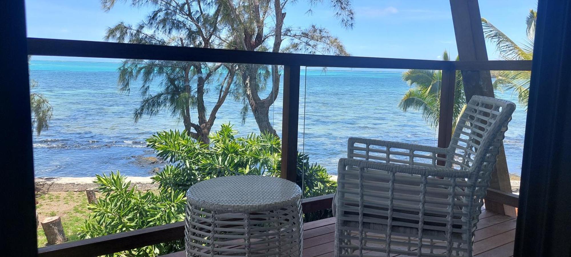 Canari Waterfront Villas Roches Noires Exterior photo